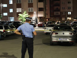 Pijan prijetio gostima u kafani u Laktašima, pa se vratio s puškom