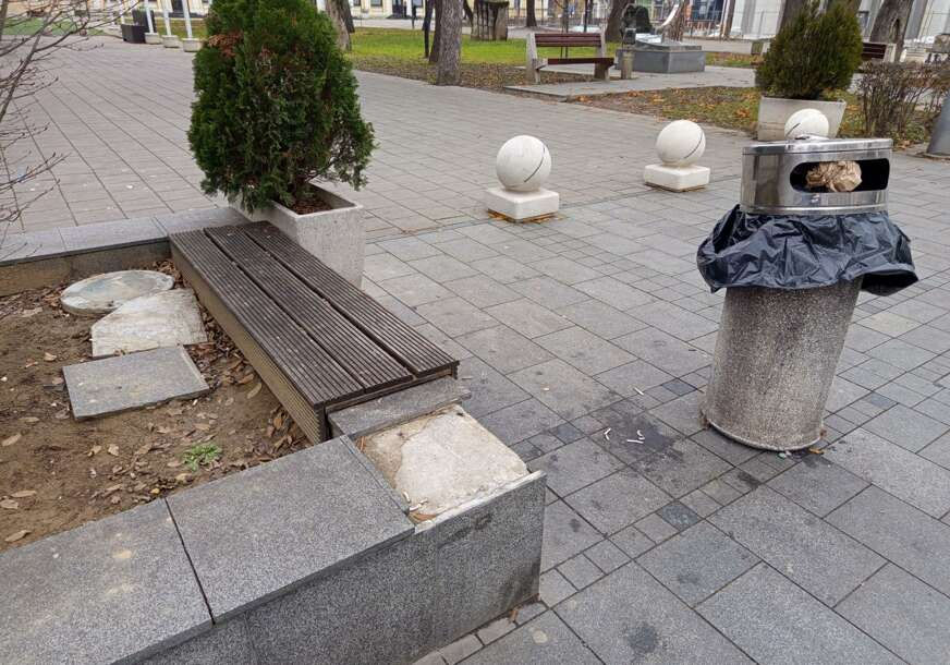 Zapuštene klupe i kante u samom srcu Banjaluke – problem koji traje FOTO