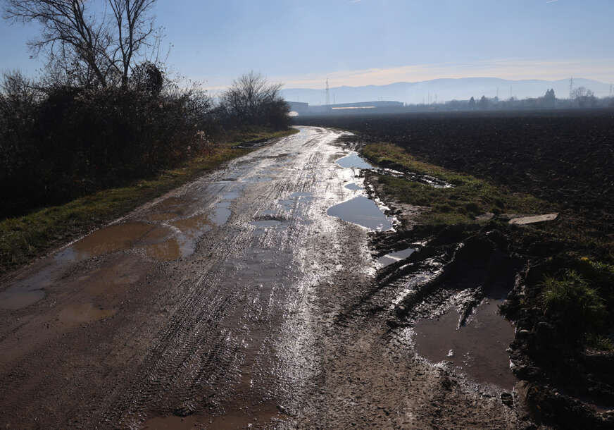 (VIDEO, FOTO) Da li je Lazarevo zaboravljeno: Pogledajte kako izgleda put prema Lendrinom mlinu
