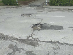 Banjalučanima dosta akrobacija po ulicama: Ulica Drage Vasića u katastrofalnom stanju