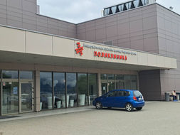 Težak sudar automobila i motocikla: Jedna osoba završila u bolnici