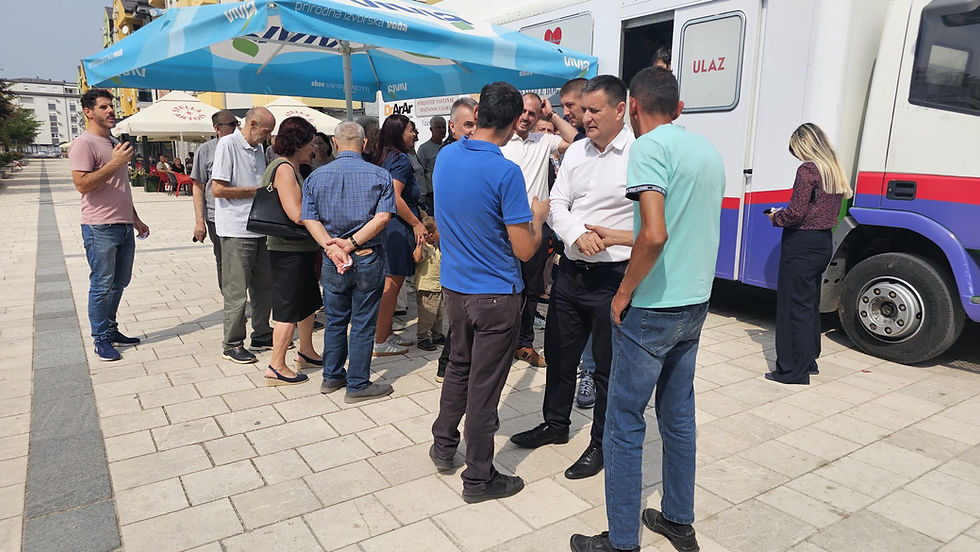 POKRETNA AMBULANTA NASTAVLJA PUT: Nakon više od 450 pregleda na Palama i u Istočnom Sarajevu, sutra u Tesliću i Doboju