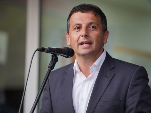 SRAM TE BILO VUKANOVIĆU – Osobi u invalidskim kolicima kažeš „ustani, pa reci“! (VIDEO)