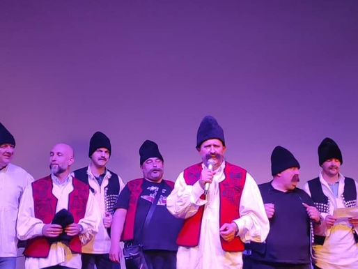 Veselo Krajiško veče: Zapjevali Vlado Đajić i odbornici (VIDEO)