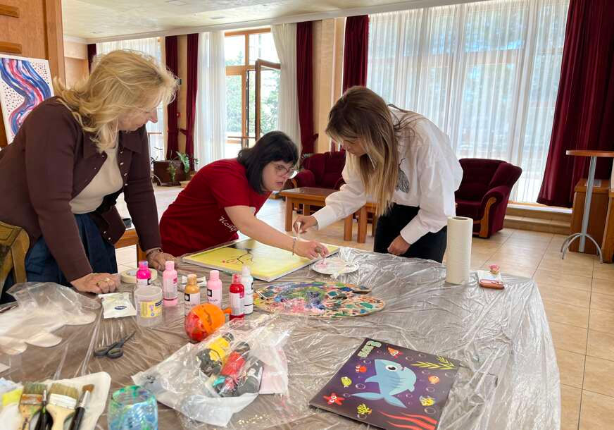 Snažna poruka podrške: Jelena Trivan uz Institut „Lazaro“