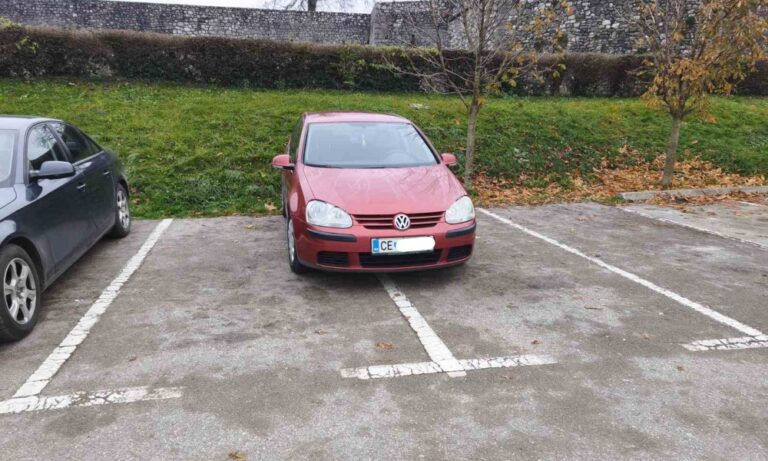 Stižu praznici, stiže i dijaspora: Očekuju li nas isti prizori na banjalučkim parkinzima? FOTO