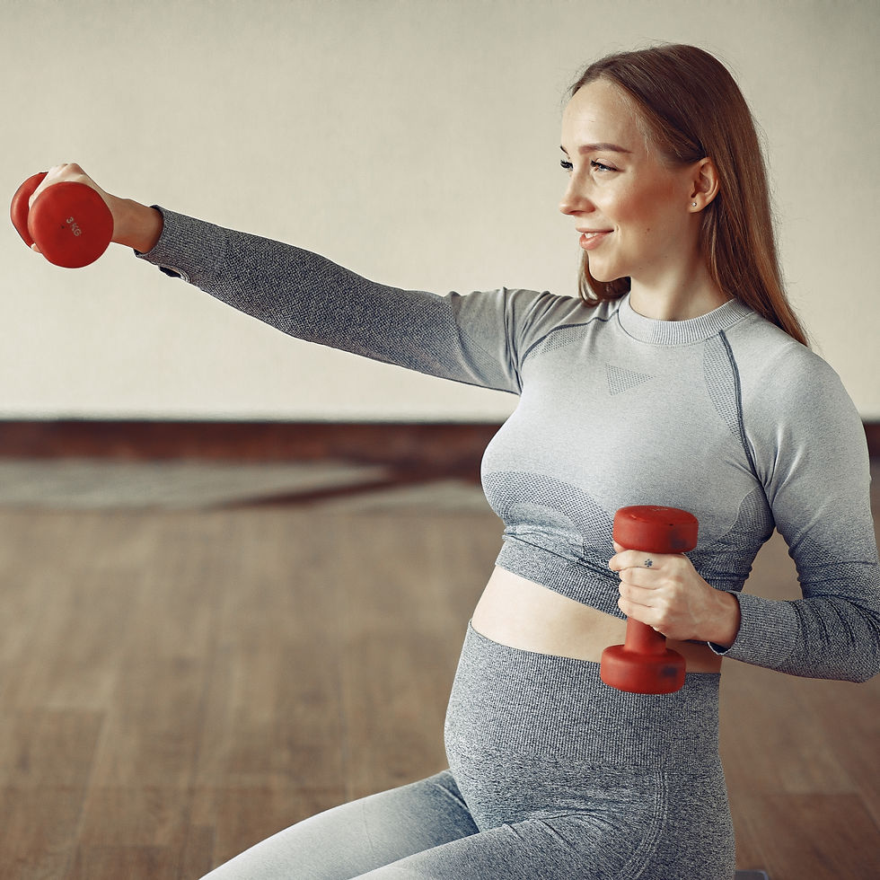 pregnant-woman-training-gym_edited.jpg