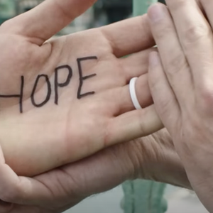 Extrait image du clip "hope"