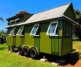 Compact mobile residences are built on tailor-made 16’ or 24′ trailers. Every residence showcases a comfortable