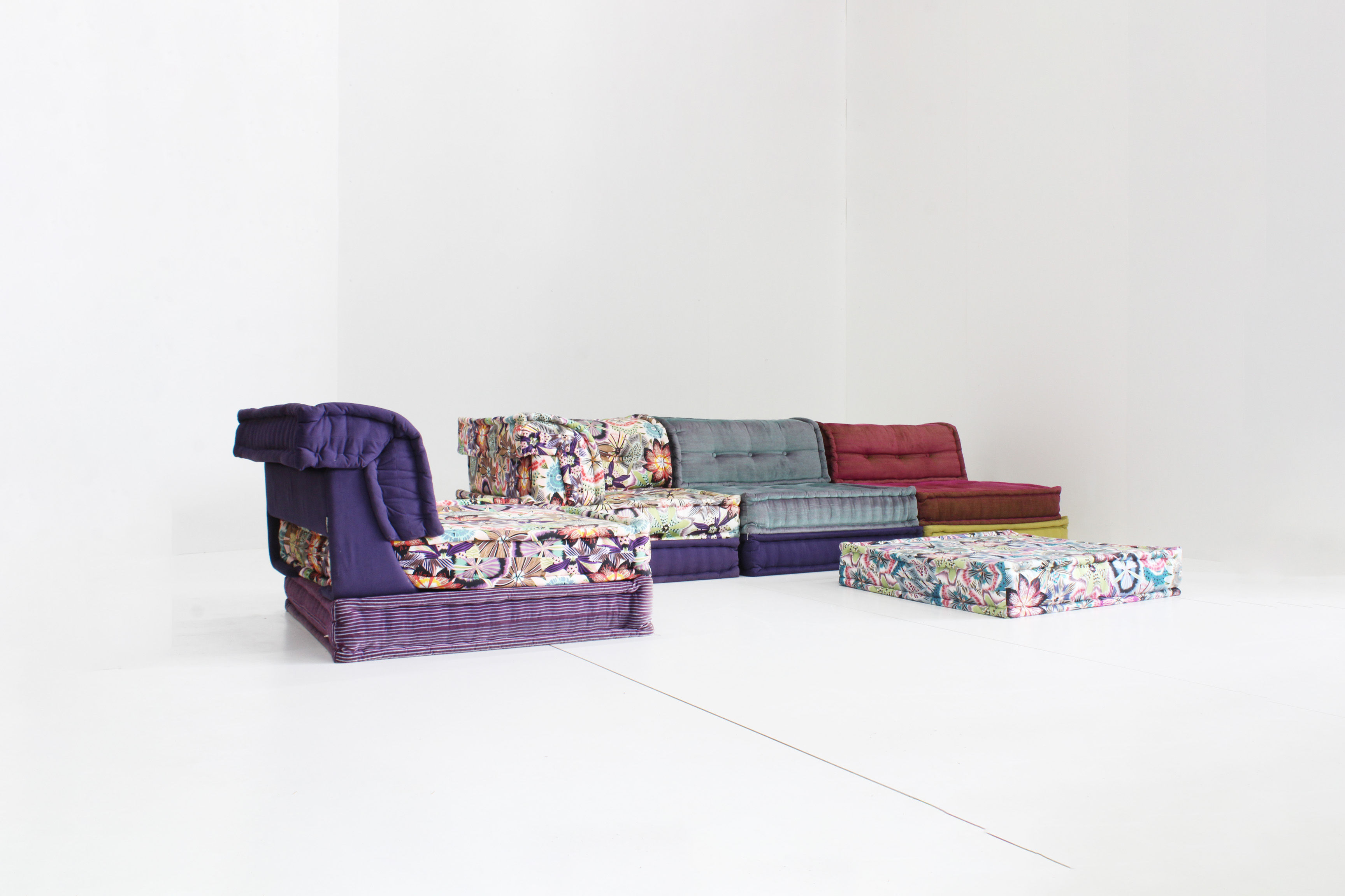 Roche Bobois Mah Jong sofa Missoni fabric design by Hans Hopfer , set of 13