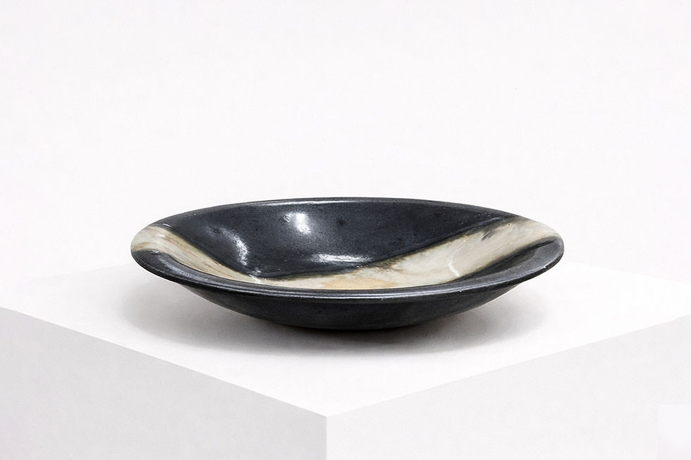 Thumbnail: Ceramic plate – black with natural shading