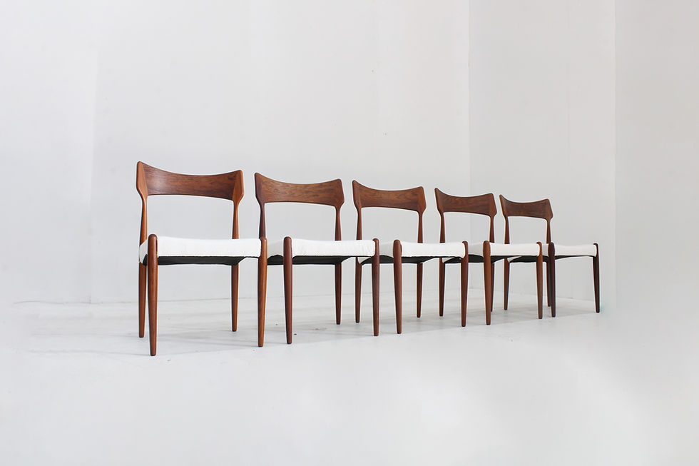 Set Vintage deense eetkamer stoelen Bernhard Petersen jaren 60