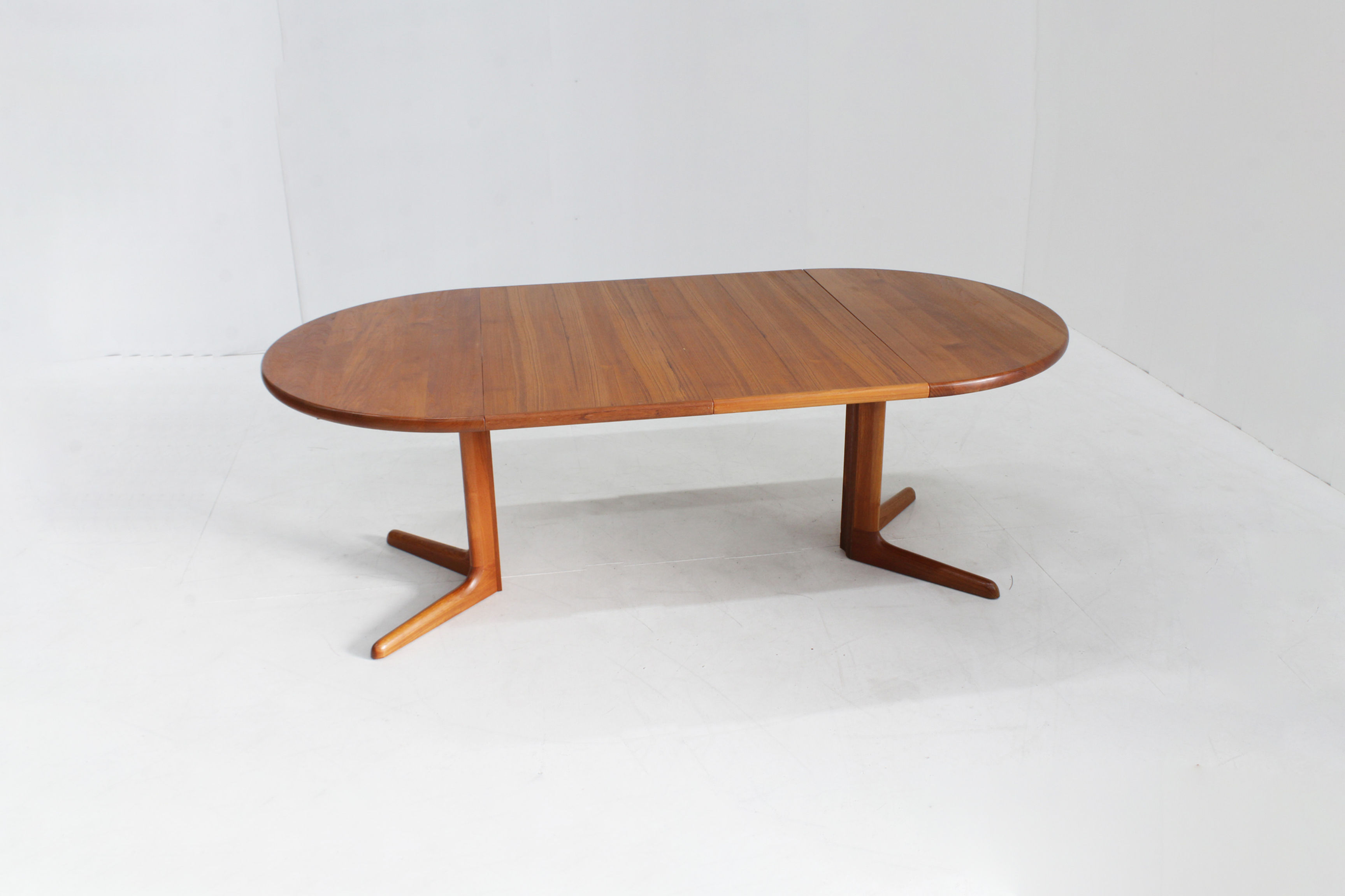 Vintage Deense ronde uitschuifbare eettafel tafel