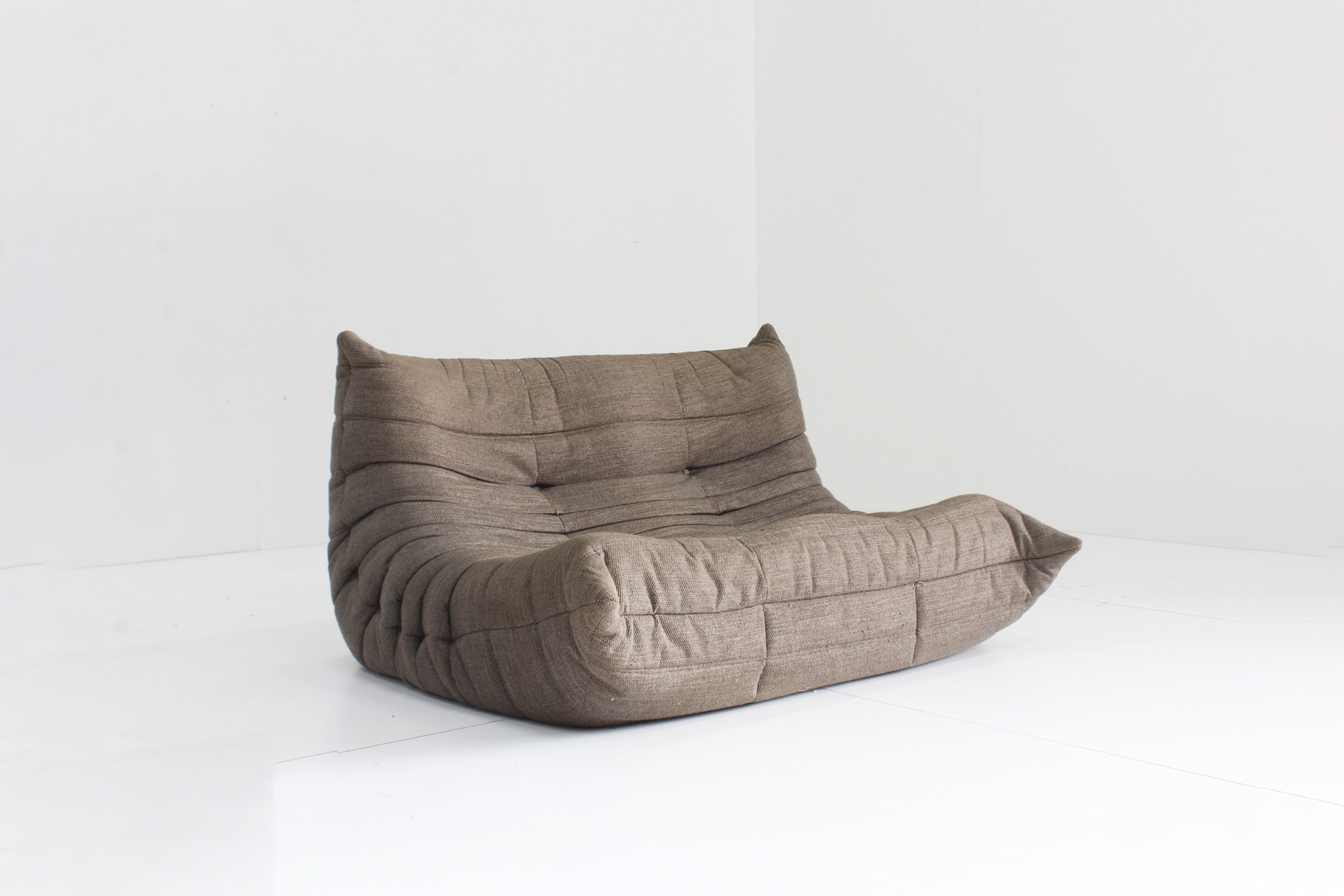 Original Vintage Togo ligne Roset sofa by Michel Ducaroy