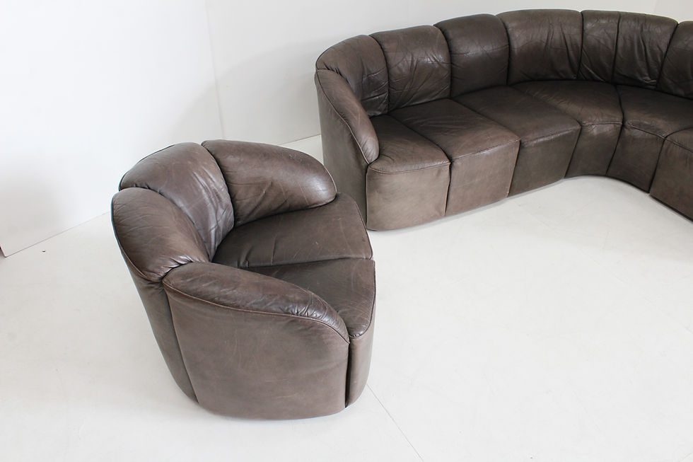Thumbnail: Vintage modular sofa by designer Walter Knoll from the 1960s. The modular sofa, with its unique round shape, was named the Pi