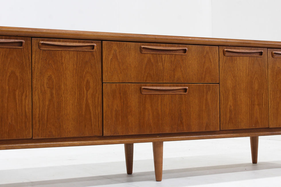 Thumbnail: Vintage Mid century groot dressoir sideboard jaren 60 teak