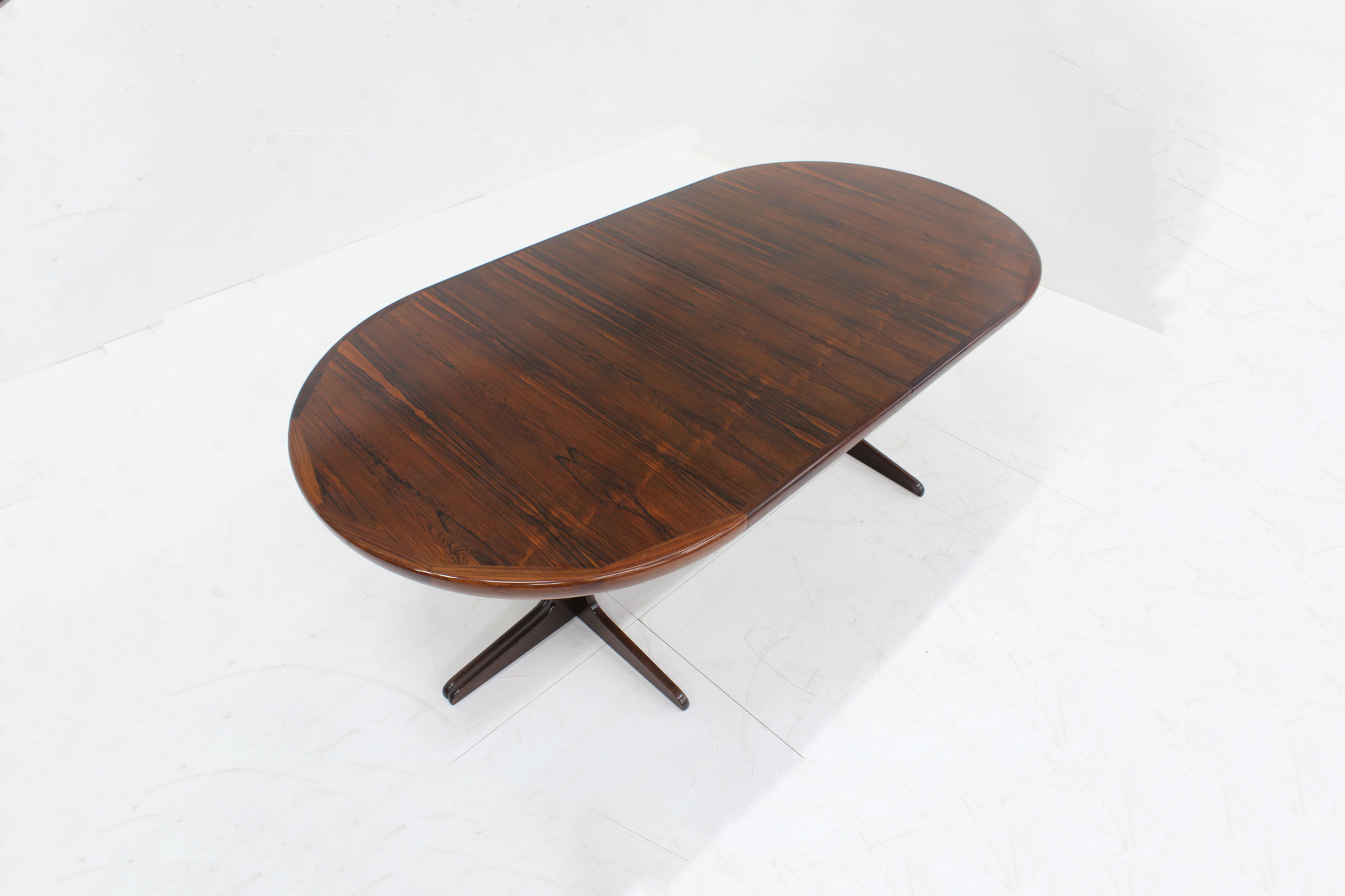 Vintage Danish round extendable dining table 1960s rosewood