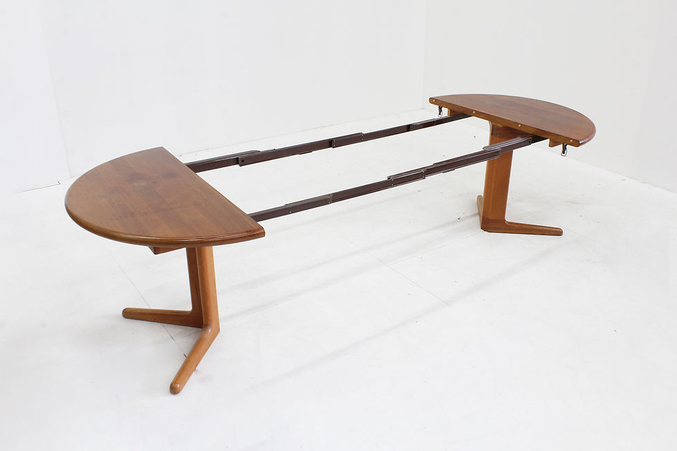 Vintage Deense ovale uitschuifbare eettafel massief teak jaren 60