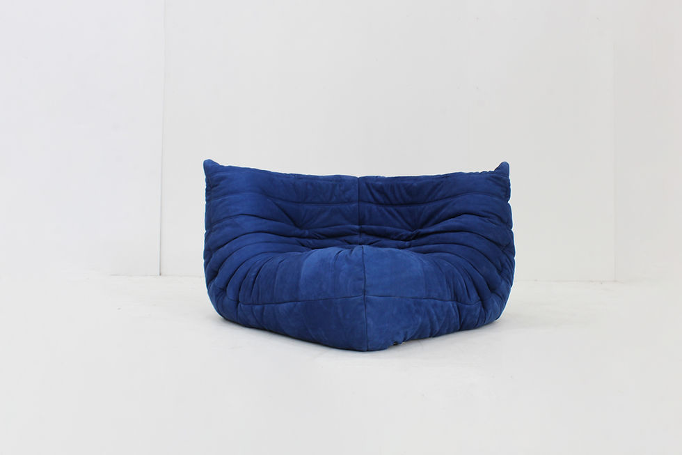 Thumbnail: Togo Ligne Roset blue nubuck leather corner armchair by Michel Ducaroy