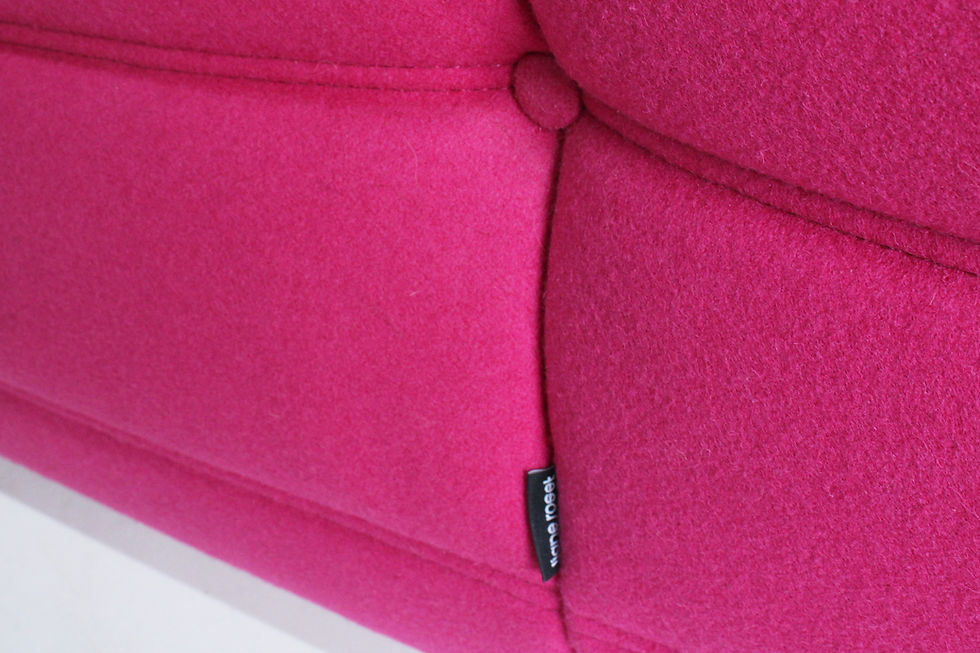 Thumbnail: Original Togo ligne Roset 3 seater sofa in pink fabric by Michel Ducaroy