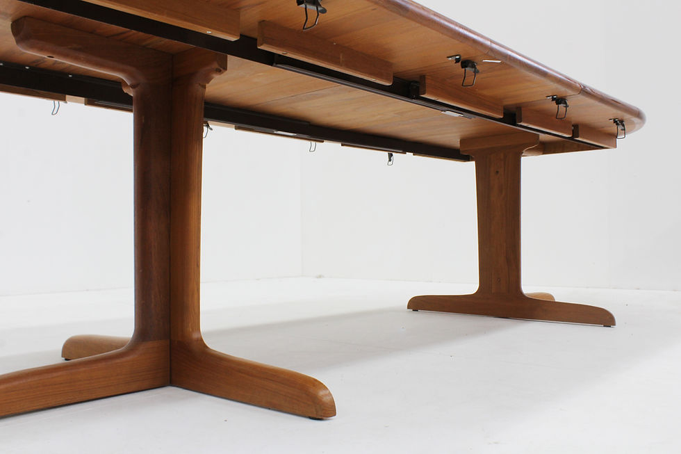 Thumbnail: Vintage Danish round extendable dining table solid teak Langeskov möbelfabrik