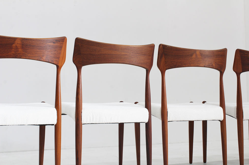 Thumbnail: Set Vintage deense eetkamer stoelen Bernhard Petersen jaren 60