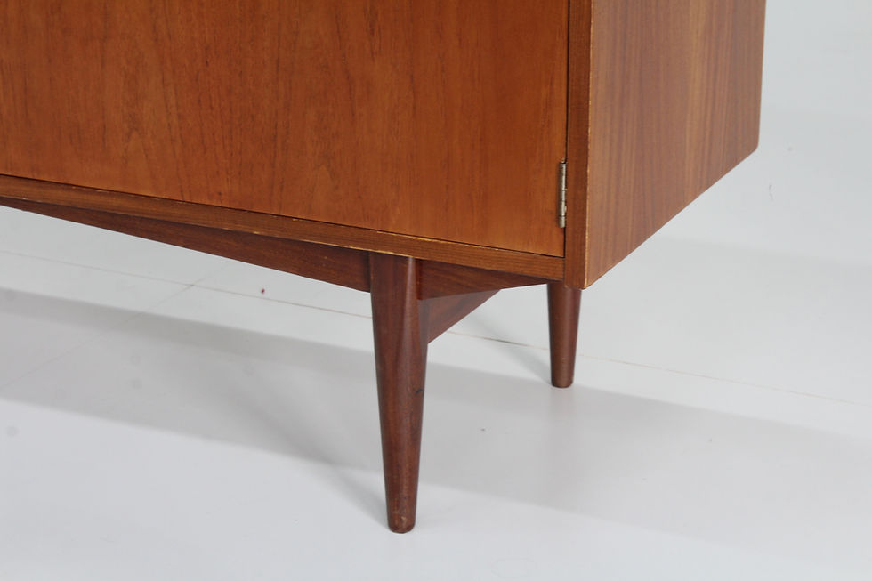 Thumbnail: Vintage teak dressoir deens design tv meubel jaren 60