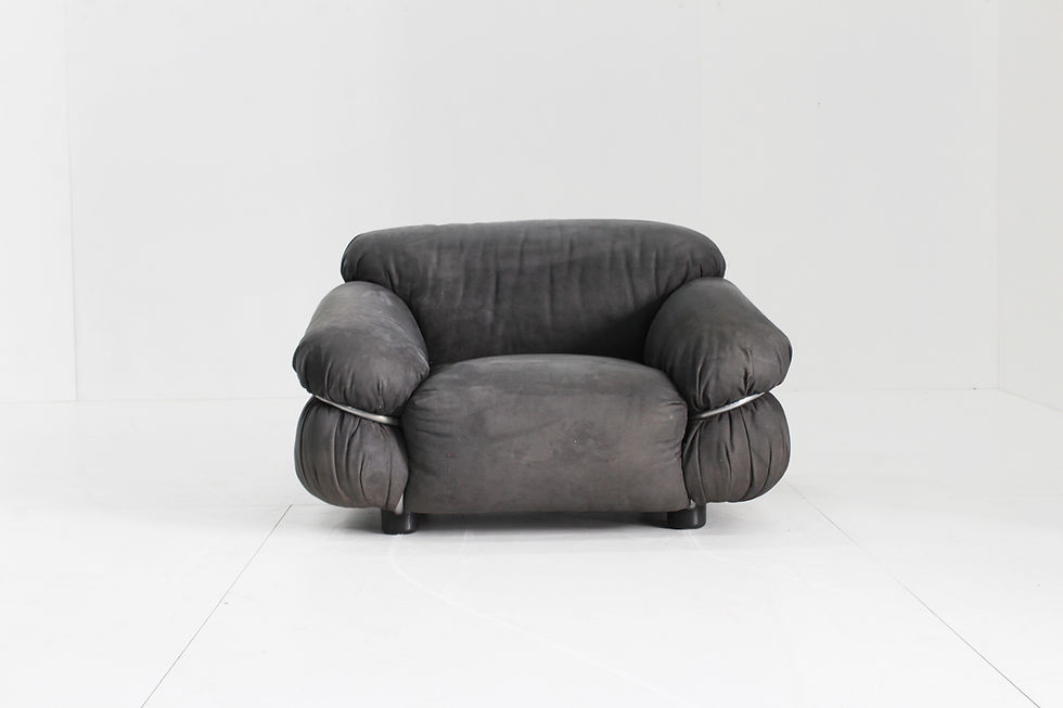 Thumbnail: Sesann armchair by Gianfranco Fratinni for Cassina