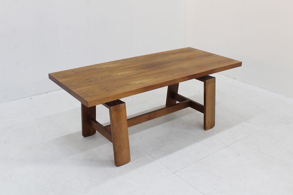 Vintage Italian dining Table designed in the 1960s in the syle of Bernini. Wooden dining table with sculptural design.