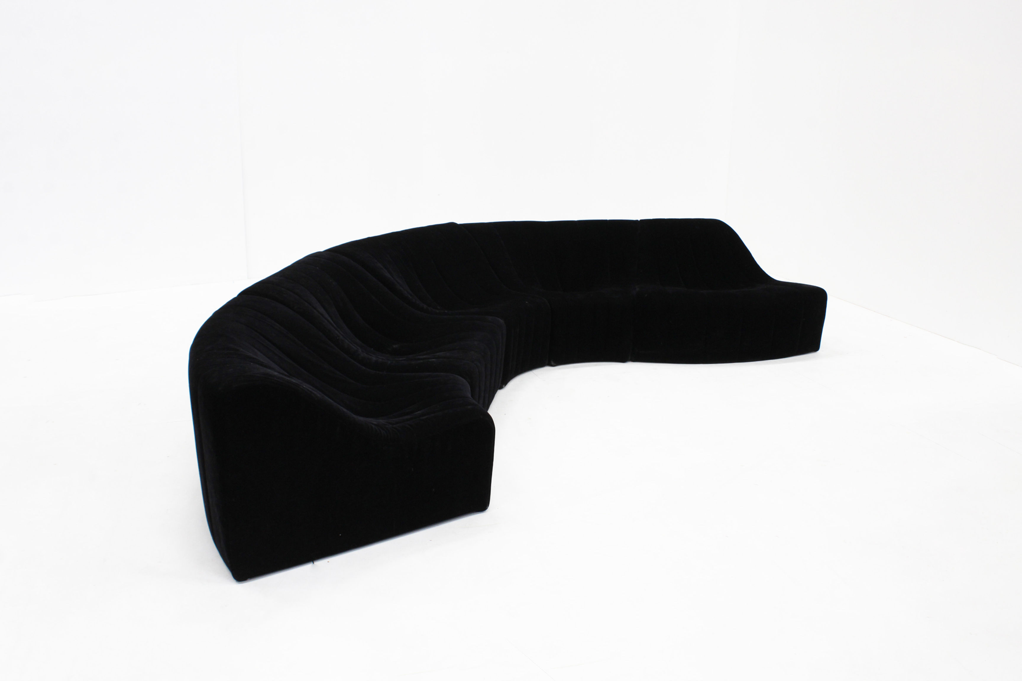 Kwok Hoi Chan for Steiner Chromatic modular curved sofa 1970s