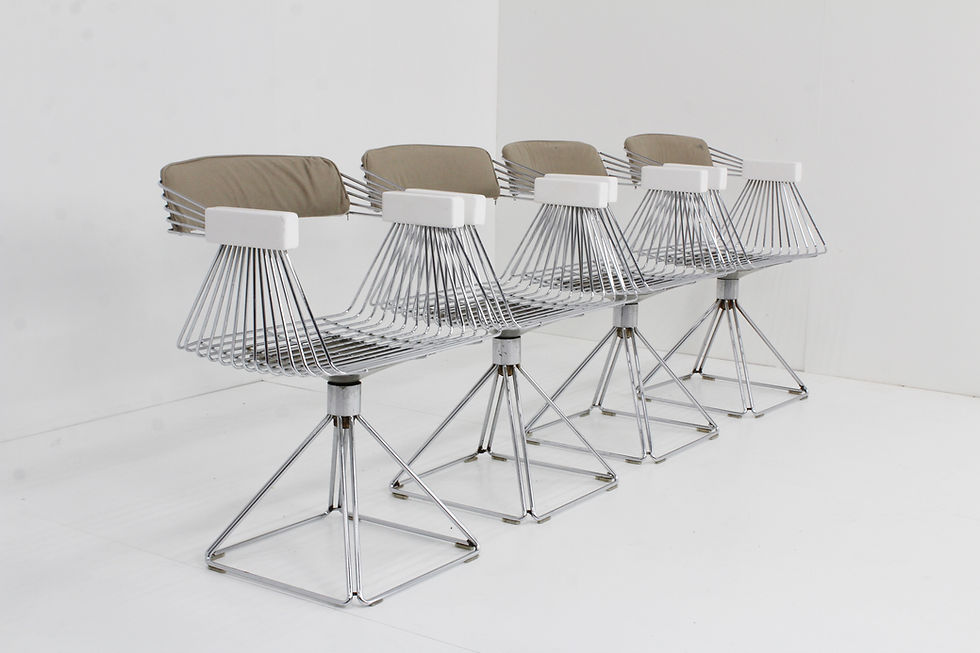 Thumbnail: 4 Rudi Verelst Delta eetkamer stoelen Novalux