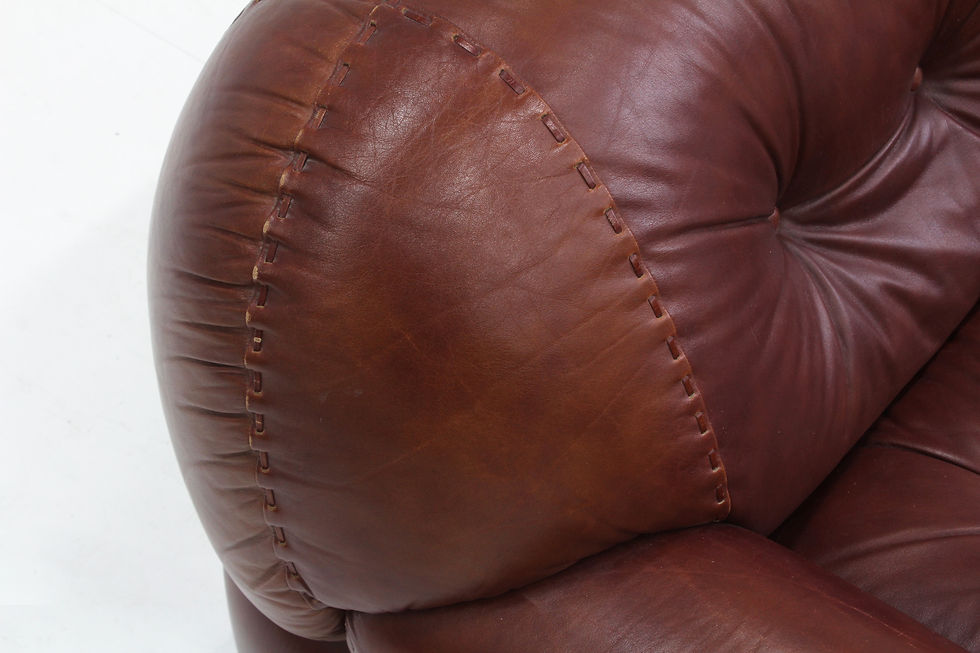 Thumbnail: Sapporo Italian leather sofa Mobil Girgi 1970s