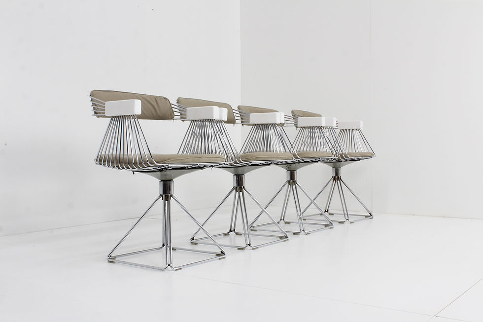 Thumbnail: 4 Rudi Verelst Delta eetkamer stoelen Novalux
