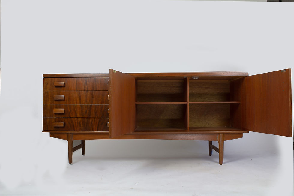 Thumbnail: Vintage sideboard dressoir notenhout jaren 60