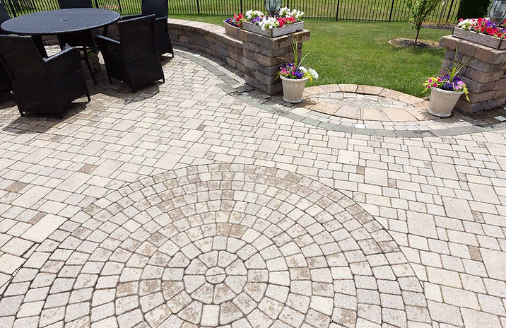 banner-patio-installed-with-features-added.jpg