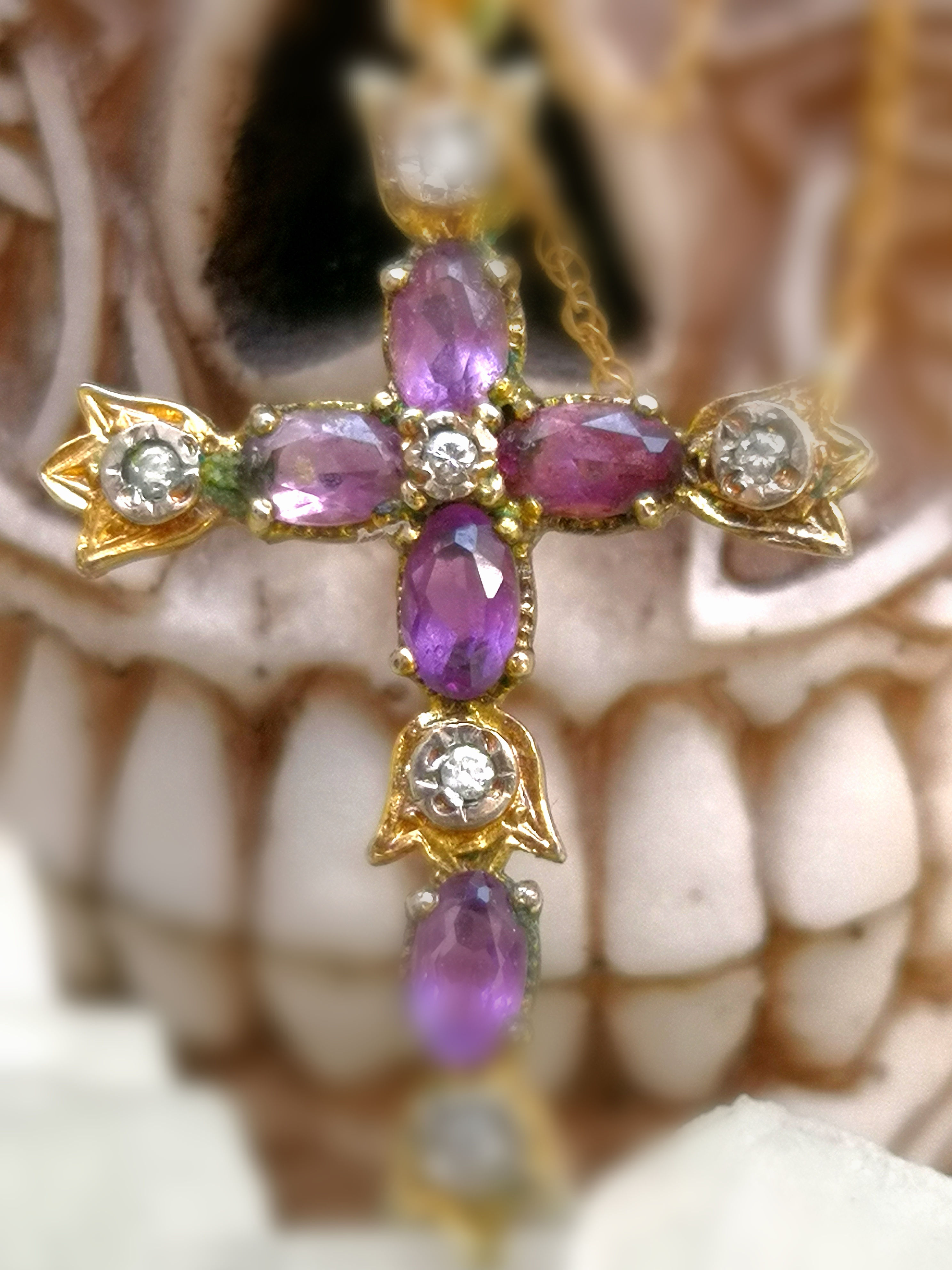 PROTECTION ~Vintage CROSS 14CT GOLD WHITE SAPPHIRE