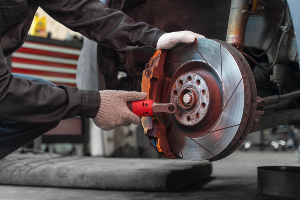 Chez Mécanik TB à Sainte-Justine, nous offrons des services en mécanique générale et des services d'entretien automobile complet pour tous types de véhicules. 
Nos mécaniciens certifiés sont spécialisés dans la réparation moteur, la réparation de voitures, la réparation de freins, l'entretien des suspensions et réparation de freins. 
Changement et installation de pneus à Sainte-Justine. Nous proposons des services de diagnostic auto, de réparation de transmission, et de systèmes électroniques. 
Mécanik TB à Sainte-Justine, c'est aussi la vente de pièces et accessoires de performance, lubrifiant pour moteur, et accessoires pour pick-up et remorques. 
Réparation de voiture à Sainte-Justine, Québec.  Garage automobile à Sainte-Justine, Québec. Mécanique automobile à Sainte-Justine, Québec. 
Réparation de transmission à Sainte-Justine, Québec. Commande de pièces de moteur à Sainte-Justine, Québec. Mécanique générale à Sainte-Justine, Québec. 
Entretien automobile à Sainte-Justine, Québec. 