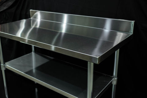 Tôle Poulin expert en vente de revêtements de tôle intérieure et extérieure à Saint-Anselme dans Bellechasse. Revêtements de tôle résidentiels, Saint-Anselme.  Revêtements de tôle commerciaux, Saint-Anselme. Revêtements de tôle agricoles à Saint-Anselme. Vente galvalume (acier galvanisé) à Bellechasse. Vente de produits de stainless à Bellechasse. Distribution de tôle intérieure à Bellechasse. Revêtement métallique de toitures, Saint-Anselme. Revêtement de tôle murale, Bellechasse. Produits en stainless pour fabrication, Québec. Vente acier inoxydable, Saint-Anselme. Vente moulures pour revêtement métallique, Bellechasse. Vente moulures pour coin, Québec. Distribution tôle pour couverture, Saint-Anselme. Distribution tôle d'extérieur murale, Bellechasse. Vente table et comptoir de stainless, Saint-Anselme. Vente de moulures pour projets tôle intérieurs, Québec. Livraison au Québec. 