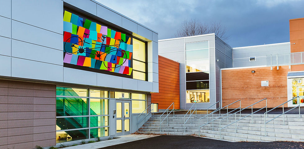 Revêtements Métalliques Prévost, situés à Lévis, sont les experts pour la fourniture et l’installation de revêtements de bâtiments en acier et en aluminium dans le domaine de la construction depuis 2003, effectuant la gestion de projet et assurant le suivi et le soutien par nos spécialistes. Nous sommes spécialisés en revêtements d’acier et revêtements d’aluminium dans le domaine de construction commerciale, et vous accompagnerons pour la gestion complète du projet de revêtements métalliques. Construction commerciale Québec. Revêtements métalliques Québec.