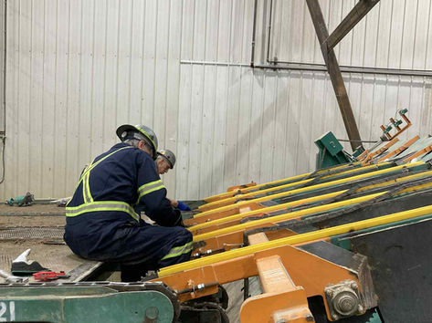 Les entreprises PR, à Saint-Malachie, se spécialise en soudure, mécanique industrielle et électromécanique. Nos soudeurs, mécaniciens et électromécaniciens assurent la fabrication de structures métalliques, réparation et maintenance de structures en acier, aluminium et inox. Les entreprises PR offre l’entretien de machineries lourdes et l’installation de systèmes électromécaniques. Les entreprises PR  pour  une réparation de soudure avec notre unité mobile. Soudure, Saint-Malachie. Mécanique industrielle, Saint-Malachie. Modification de structures métalliques. Réparation de machinerie industrielle, Saint-Malachie. Service de soudure, Saint-Malachie. Service de mécanique industrielle. Service en électromécanique. Soudeur certifié industriel, St-Malachie. Entreprise de soudure, Bellechasse. Fabrication métallique industrielle, Bellechasse. Réparation soudure, Chaudière-Appalaches. Soudure acier, Chaudière-Appalaches. Soudure aluminium.