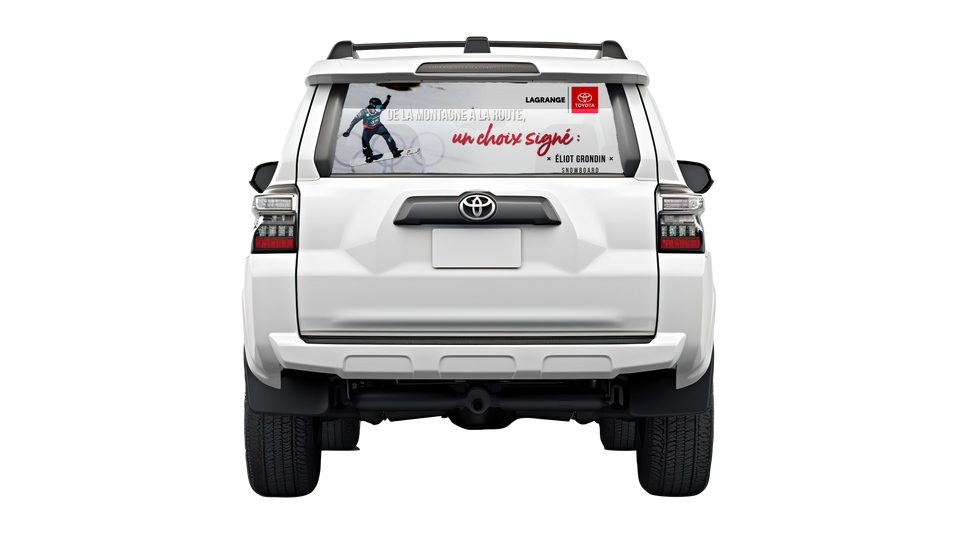 À Lac-Etchemin, donnez de la visibilité à votre entreprise grâce à notre service de lettrage de voiture sur mesure! 
Que ce soit pour une voiture, un camion, ou un véhicule commercial, nous concevons un lettrage automobile 
professionnel et percutant. Notre équipe spécialisée en graphisme crée des designs adaptés à votre image de 
marque.Nous offrons un service complet d’habillage de véhicule, incluant le lettrage vinyle pour voiture, durable et résistant 
aux intempéries. Besoin d’un lettrage publicitaire accrocheur ou d’un lettrage de voiture discret? 
Chaque projet est unique, c’est pourquoi nous proposons aussi du lettrage personnalisé pour voiture, 
pour refléter fidèlement votre entreprise.