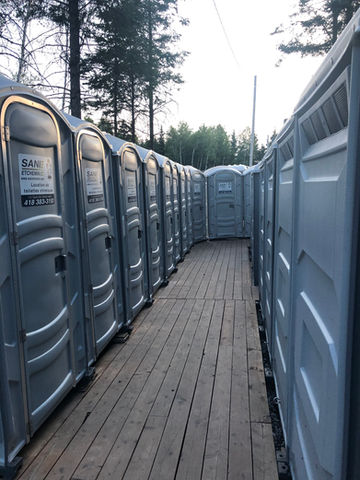 
SANI-ETCHEMIN offre la location et vidange de toilettes chimiques ainsi que des stations de lavabos sanitaires. SANI-ETCHEMIN  assure la vidange de fosses septiques, le pompage de puisards et le nettoyage de stations de pompage. Service de vidange de fosses septiques dans la M.C.R. des Etchemins et des pompages en tout genre. Zones desservies: Etchemins, Bellechasse, Beauce.Location de toilettes chimiques,Lac-Etchemin.Toilettes mobiles, Saint-Prosper.Toilettes sèches, Sainte-Justine.Toilettes chimiques régulière, Saint-Camille-de-Lellis .Toilettes chimiques  deluxe, Saint-Magloire.Toilettes chimiques mobilité réduite, Sainte-Sabine.Vidange de toilettes chimiques, Lac-EtcheminToilettes sanitaires, Saint-Prosper.Toilettes portables, Sainte-Justine. Toilettes de chantier,Etchemins.Vidanges de fosses septiques,Saint-Magloire.Pompages de puisard,Sainte-Sabine.Nettoyage de station de pompage sanitaire,Saint-Prosper.Location lavabo sanitaire.
