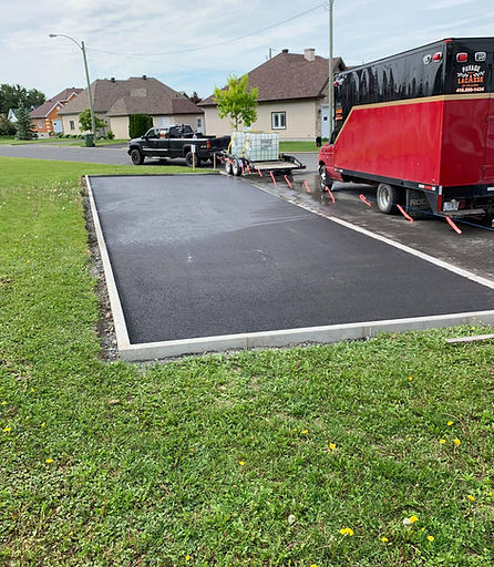 Pavage Charles Lacasse, situé à Sainte-Anselme, est un entrepreneur spécialisé depuis plus de 12 ans dans les domaines du pavage résidentiel et commercial, l'excavation, le recouvrement d'ashpalte, les réparations d'asphalte mineures et les bordures d'ashpalte. Soumission gratuite. Pour vos travaux de pavage résidentiel et commercial, excavation, stationnements intérieurs et extérieurs, en Bellechasse, en Beauce, à Lévis et à Québec. Entrepreneur spécialisé en pavage d'asphalte.
