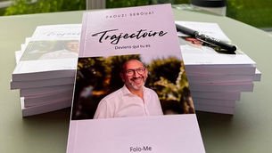 Couverture du livre Trajectoire : Deviens qui tu es, de Faouzi Sebouaï