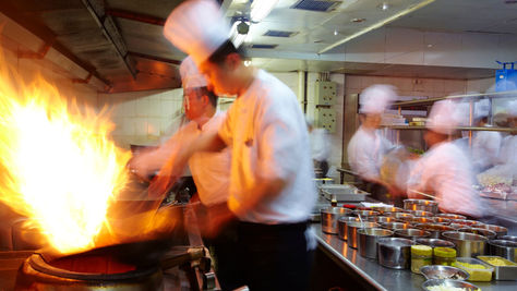 Cooking with Confidence: Managing the Christmas Rush through Kitchen Display System Efficiency