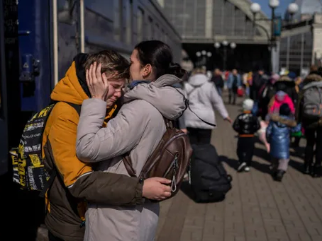 First evacuees reaches Ukraine safe city after 60 days under ground the bomb shelter
