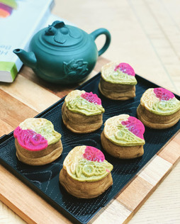 Dragon fruit Mooncake | My Blue Tea