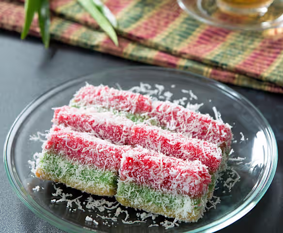 Rainbow Kueh Sago with Roselle | My Blue Tea