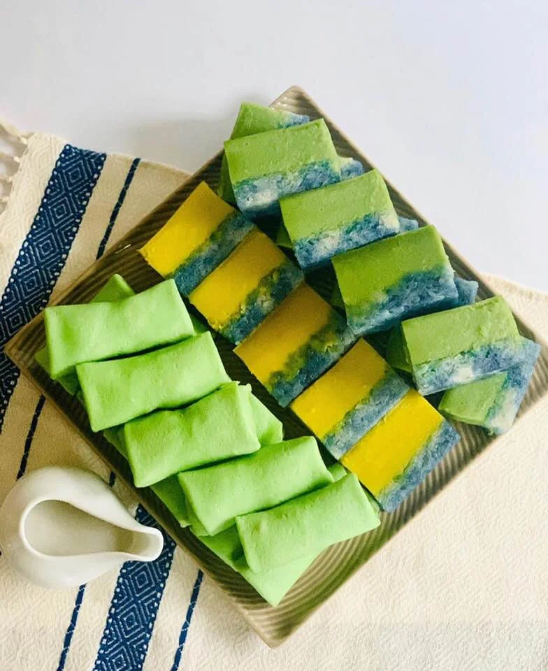 Kueh Ketayap and Kueh Serimuka | My Blue Tea 