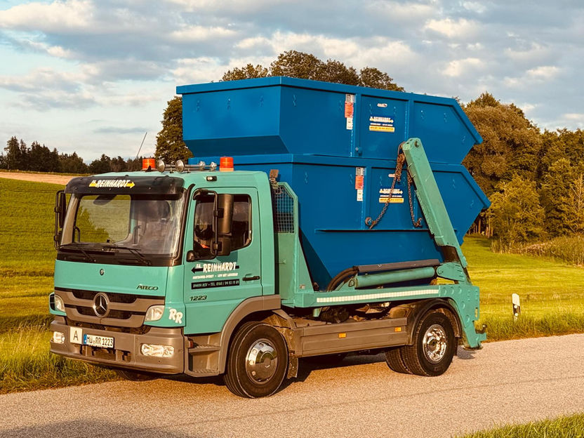 Lkw und Container von Reinhardt Entsorgung